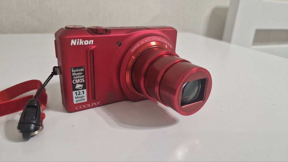 Nikon Coolpix S9100 18кратний зум
