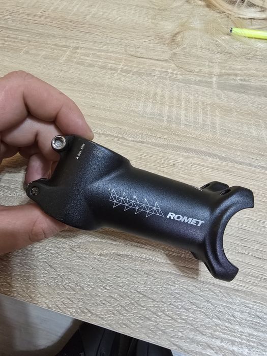 Mostek rowerowy ROMET MAS-D6178-8 31.8 mm /90 mm aluminiowy czarny