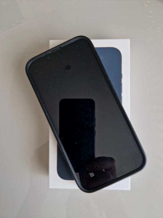 Iphone 13 256 GB  com capa Quadlock