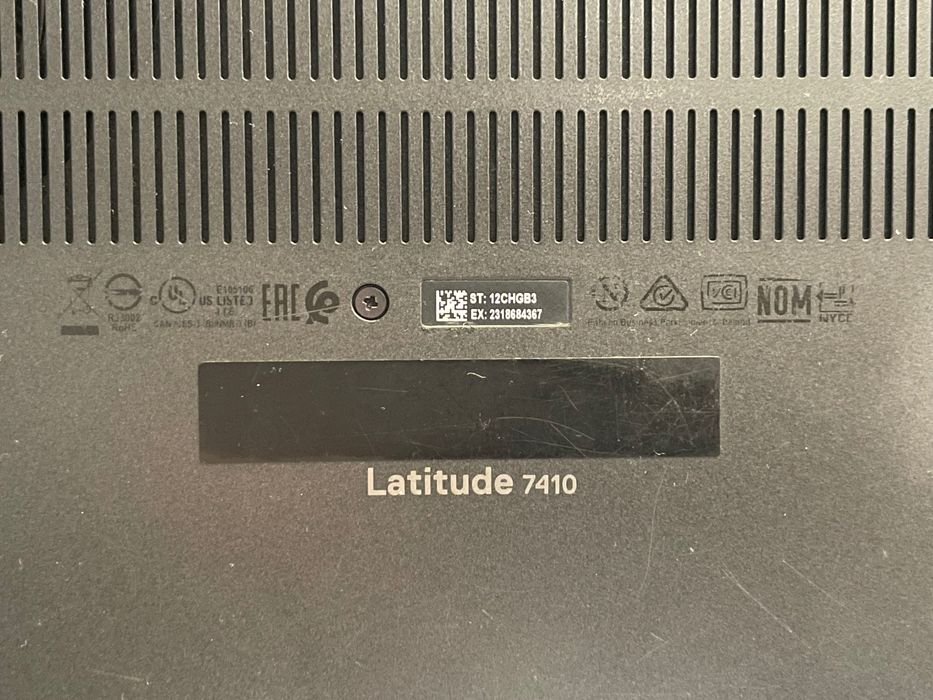 Чудовий ноутбук Dell у гарному стані