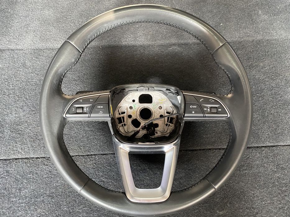 Продам руль Audi Q5 80A