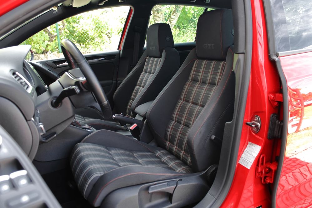 VW Golf 6 GTI DSG 2.0 TSI 211CV  (229€/Mês)