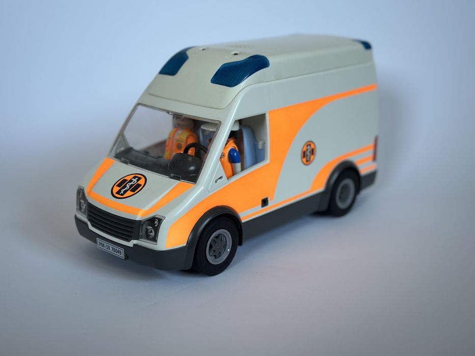 Playmobil 70049 Karetka Ze Światłem I Dźwiękiem