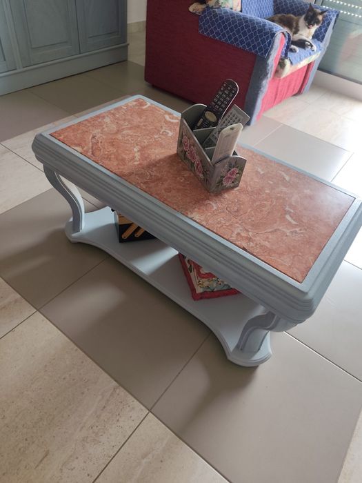 Mesa com pedra mármore