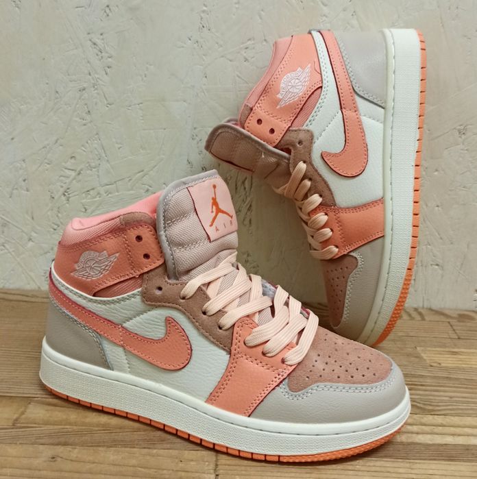 Nike Jordan кроссовки женские высокие оранжево бежевые натуральн кожа