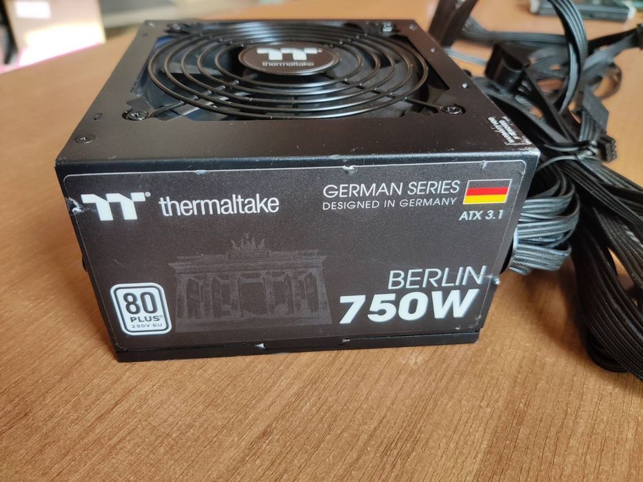 Thermaltake Berlin 750W ATX 3.1 / 12V-2x6 (на пломбе)