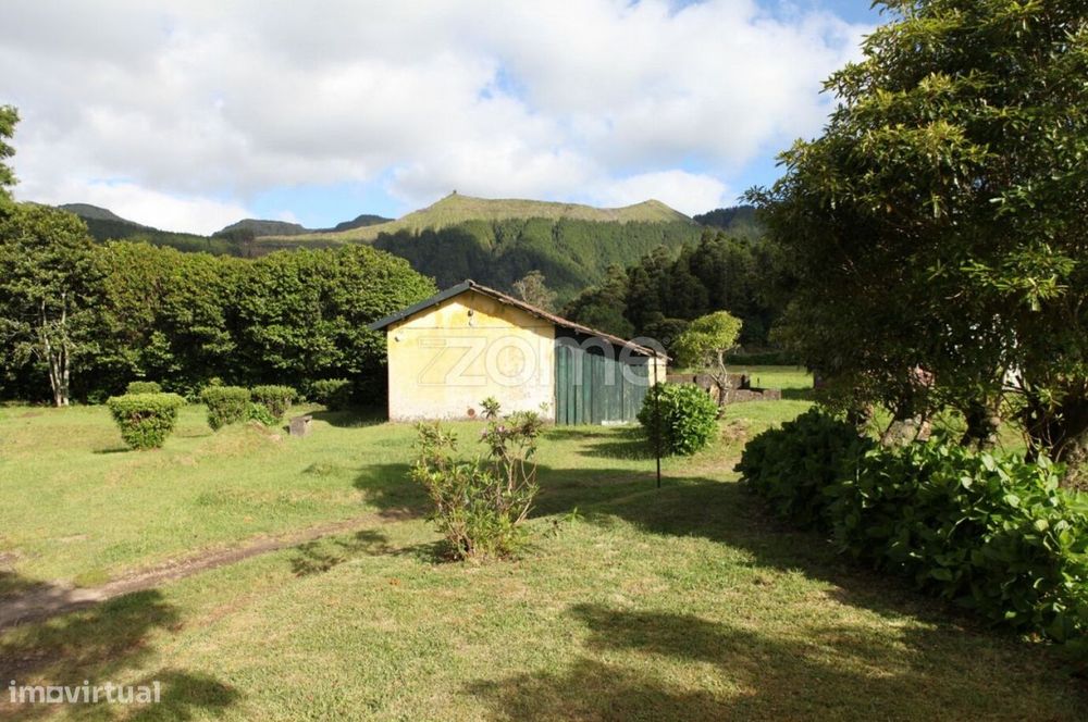 Propriedade Singular na Lagoa das Sete Cidades