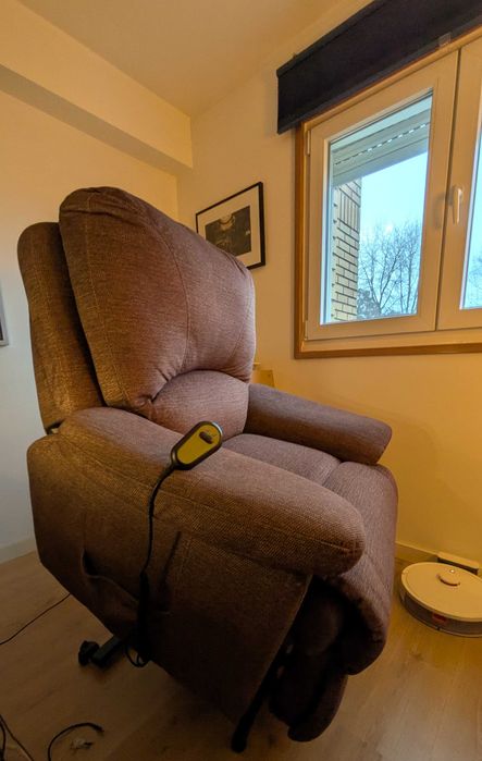 Poltrona reclinável elétrica