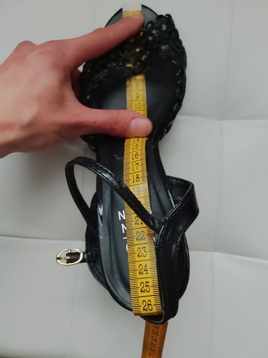 Босоніжки, чорні , розмір 40