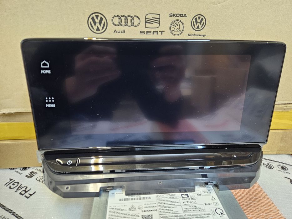 Оригінальний комплект мультимедіа Skoda Octavia IV (A8): 350