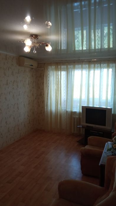 Продам 2 комнатную квартиру на Покровском  (Коммунаре)