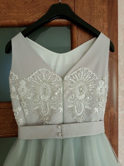 Ekskluzywna suknia studniówkowa z tiulem