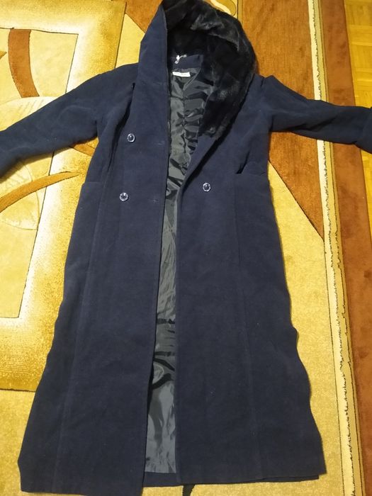 plaszcz welniany granatowy