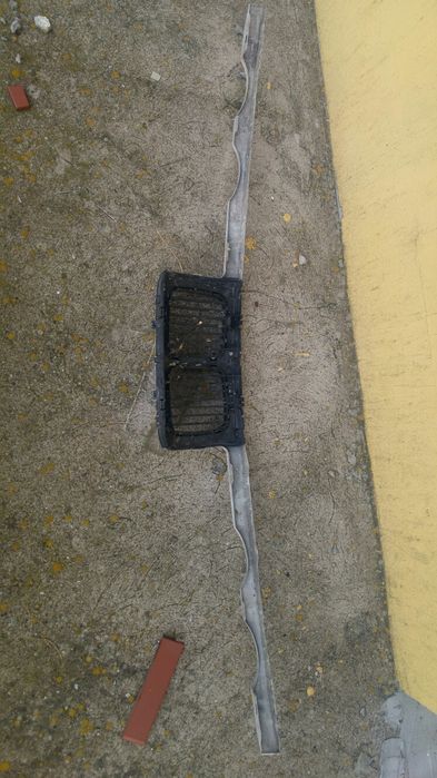 BMW E34 atrapa nerki