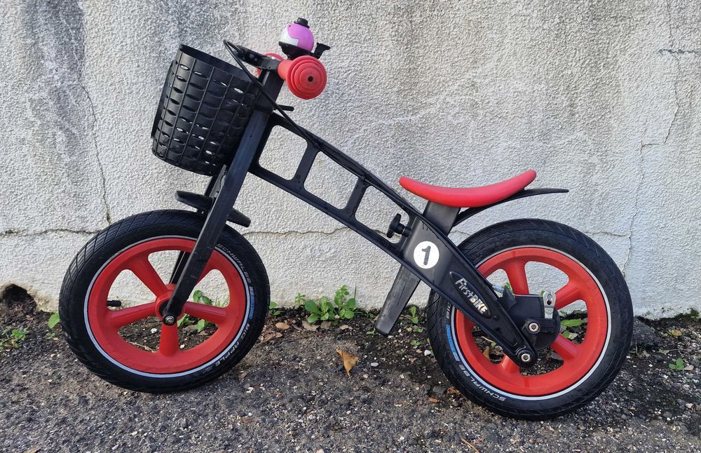 Bicicleta - balance bike FIRST BIKE