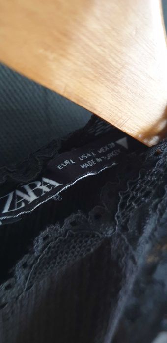 Blusa Zara com renda