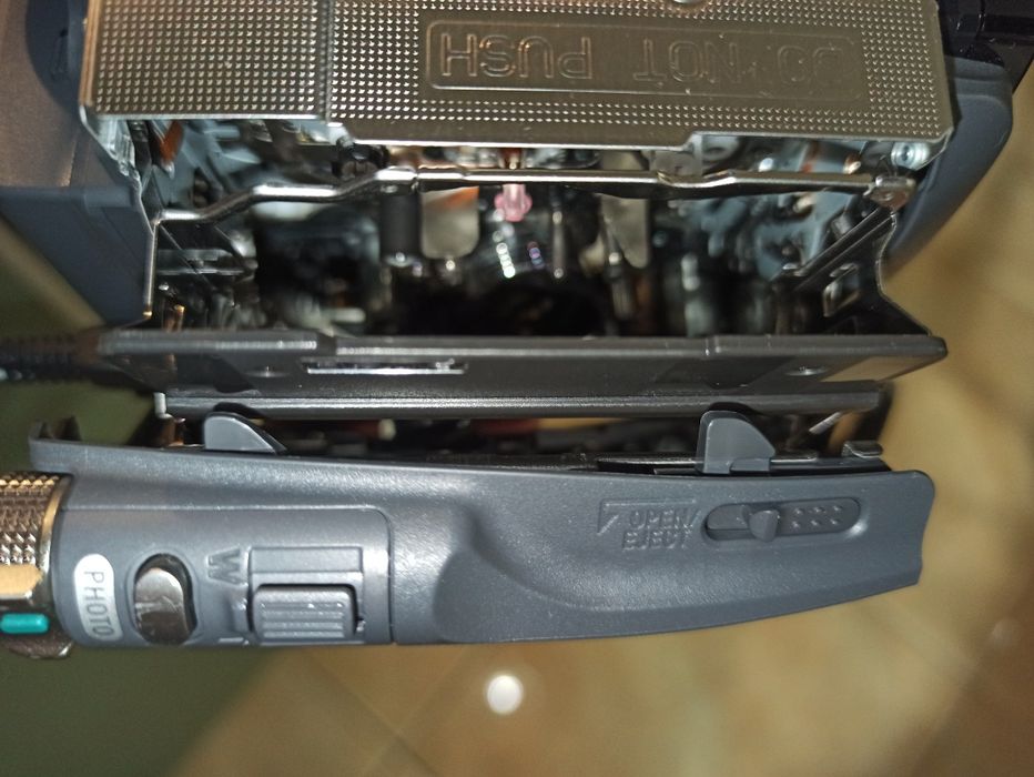 Відеокамера Sony DCR-HC96E