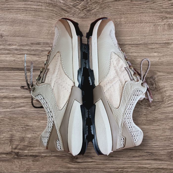 Дышащие кроссовки boost