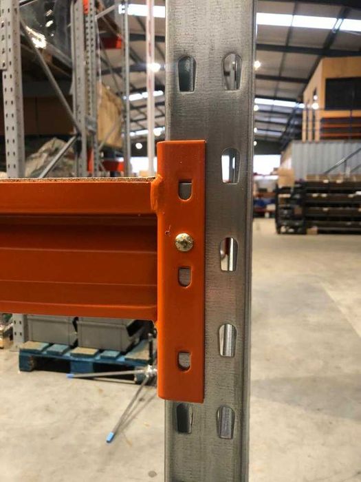 Estantes metálicas cargas leves