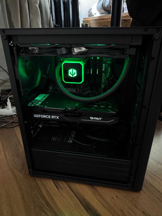 PC RTX 4070 12GB | Ryzen 7 5700X | 32GB RAM | 2TB SSD