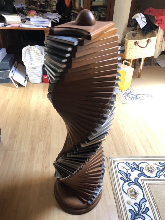 Movel para CDs em madeira