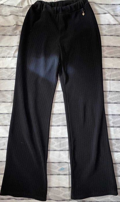 Жіночі чорні брюки