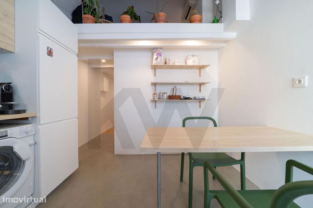Apartamento T1 Duplex em São Vicente - Lisboa