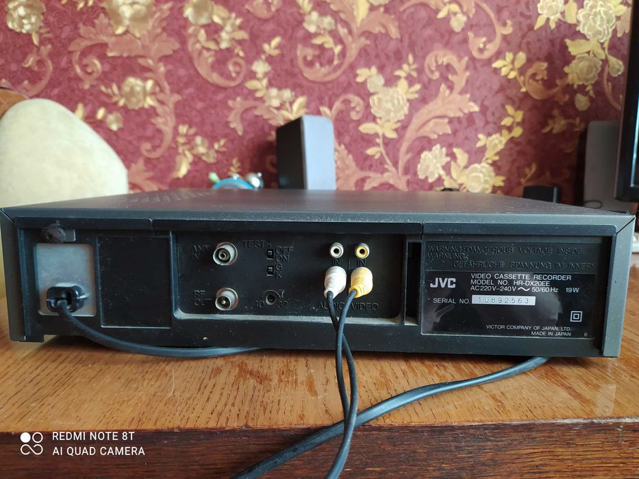 Видеомагнитофон JVC DX20EE