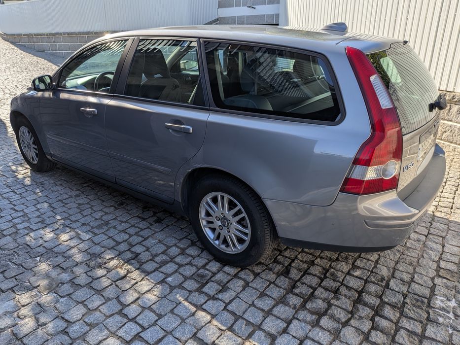 Volvo V50 1.6D 109cv (2007) – 175.000 km – Bom Estado Geral e Muito Económica