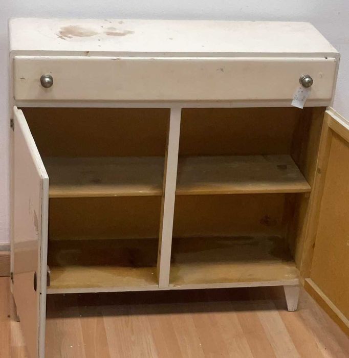 Movel antigo de encostar para restauro