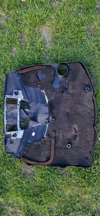 Osłona silnika w211 v6 A6420100167