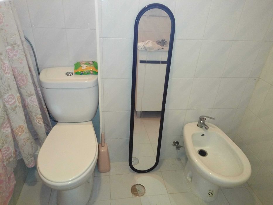 Vende-se T2,Mercês/Sintra,2 minutos da Estação da CP