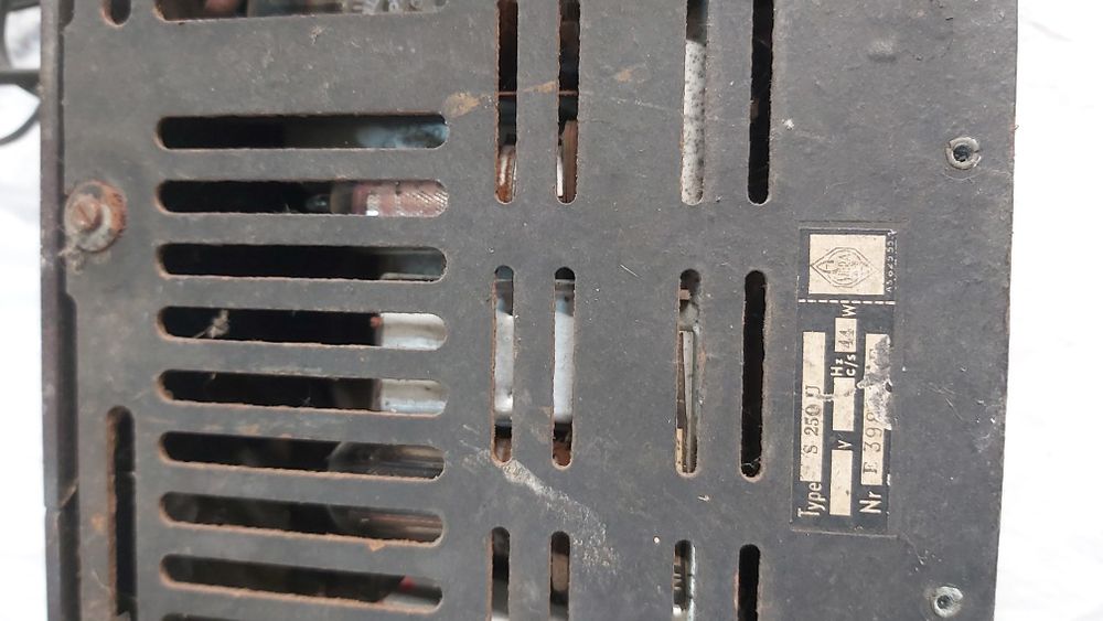 Radio antigo a valvulas