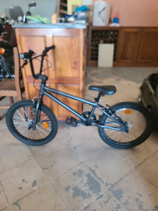 Bmx pouco usada.
