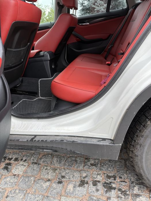 Продам BMW X1 2015