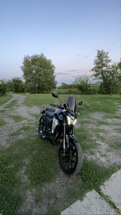 Продам  lifan sr220