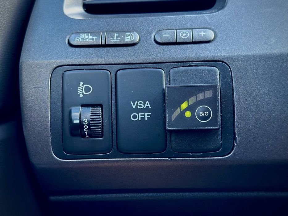 Honda Civic hybrid газ/бензин
