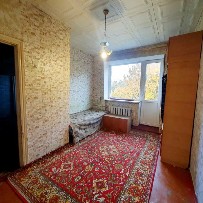 Продам 1-кімнатну квартиру Виставка / СВ