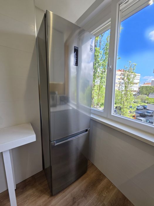 Frigorífico Combinado LG 2.03m (Cinzento) - Silencioso e Eficiente