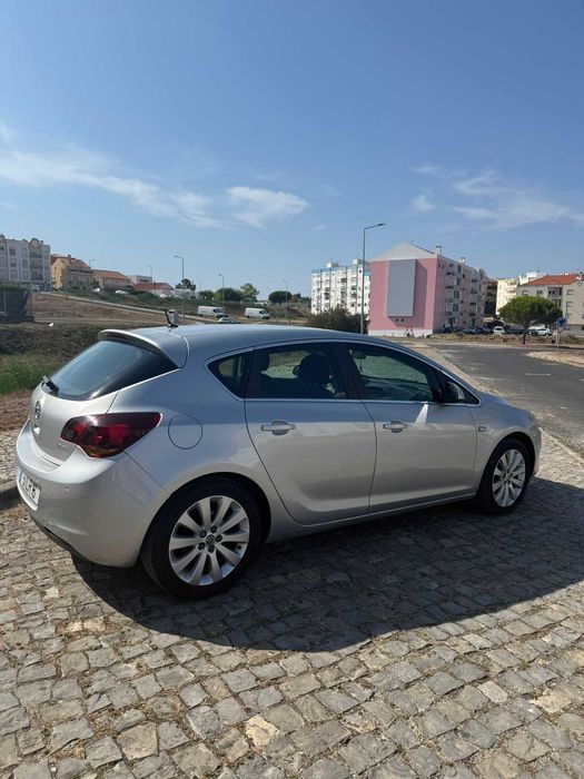 Carro Opel Astra