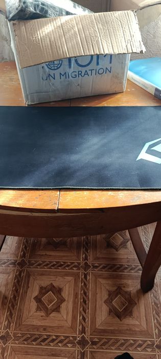 Продаю 2 коврика для мышки новые!