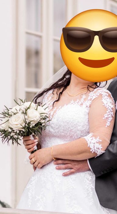 Suknia ślubna bardzo urokliwa, lsniacy tiul