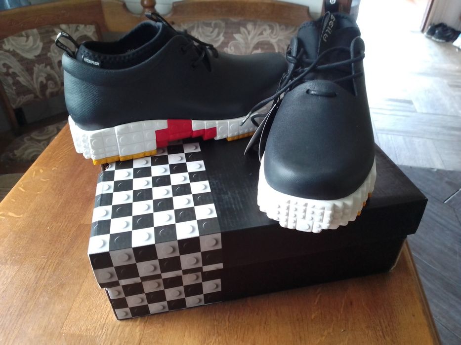 Продам крутые кроссовки