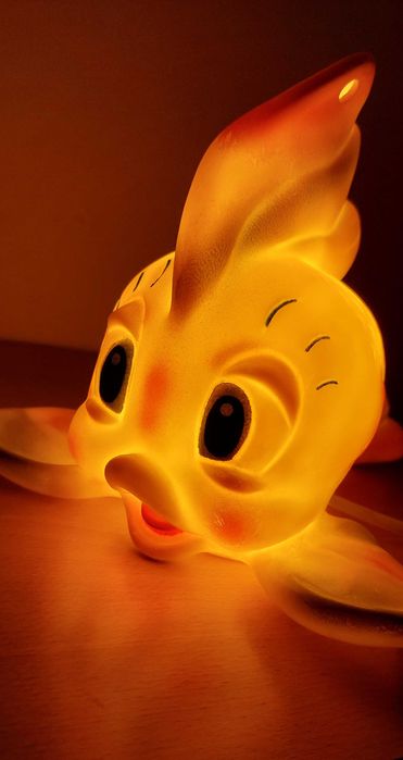 Raro candeeiro de criança muito antigo. Peixe Cleo