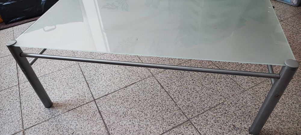 Mesa de Apoio em vidro e metal cromado
