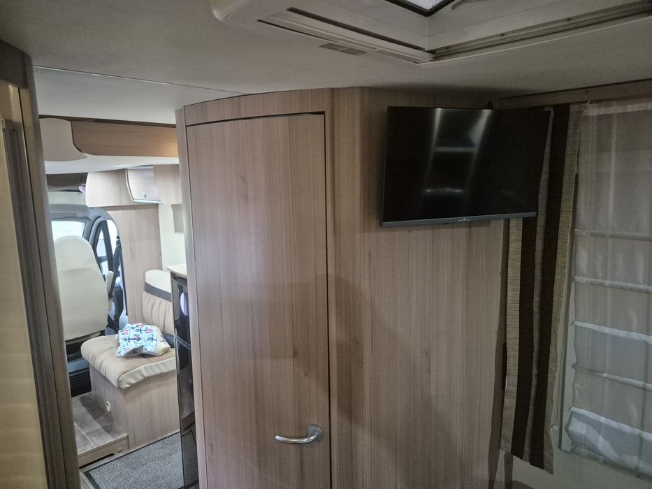 Autocaravana burstner ixeo it 734