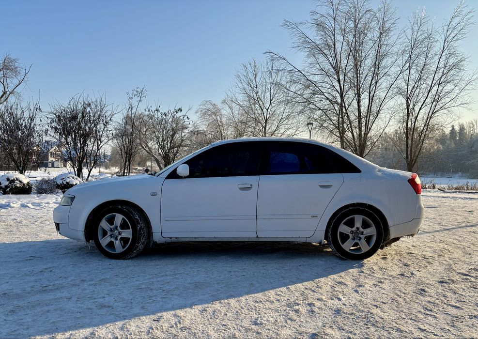 Audi A4b6 S line V6 газ/бенз