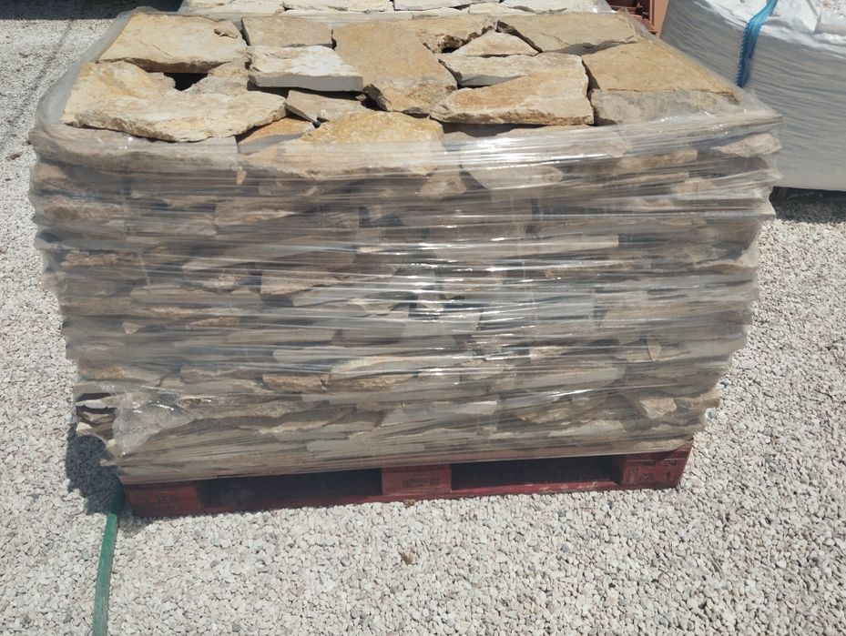 Pedra para forrar muros