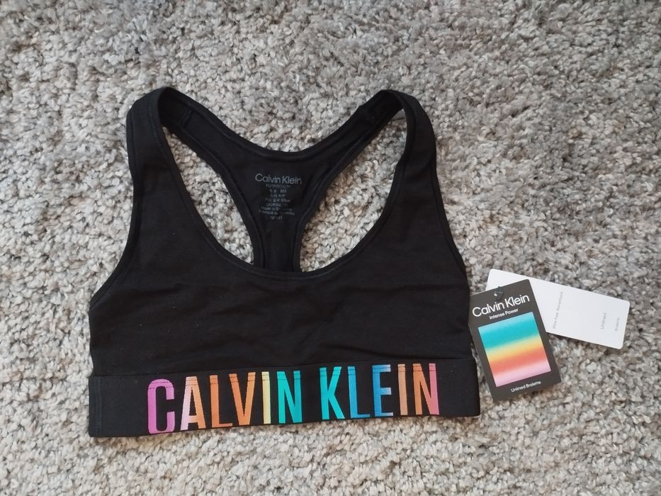 Жіночій топ бренду Kalvin Klein. Розмір xs