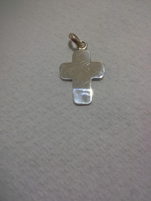 Pendente prata forma de cruz